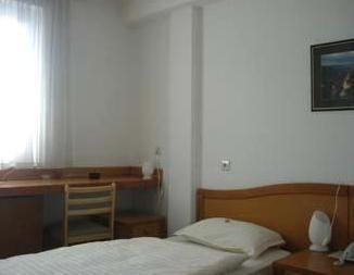 Omega Ambasador Hotel Sarajevo Room photo